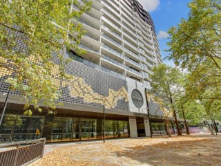 Stunning Three Bedroom City Apartment