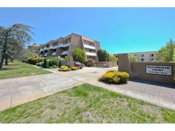 Flexible floor plan and a vast amount of outdoor space!