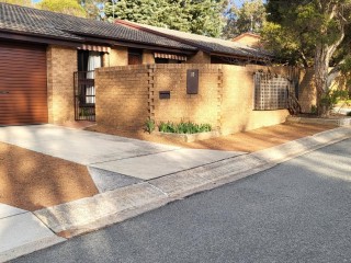 2 bedroom single level townhouse in Cook
