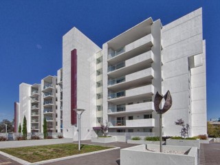 Peaceful, Private & Perfectly Positioned – One Bedroom in the ‘Oracle’