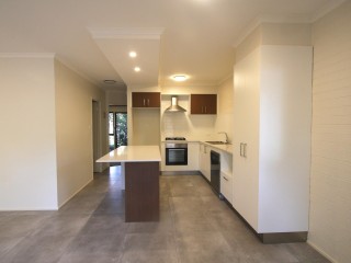 Updated Townhouse in Perfect Location