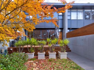 Tastefully Renovated Townhouse in a Popular Location