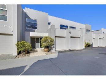 2 STOREY INNER CITY TOWNHOUSE