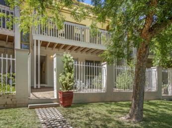 Spacious Three bedroom In Phillip