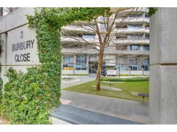 New York loft style Residence in Realm Park