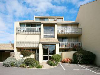 Breathtaking renovation in boutique complex