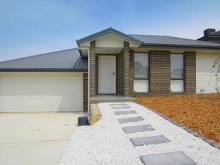 Modern Family home in Peaceful Ngunnawal