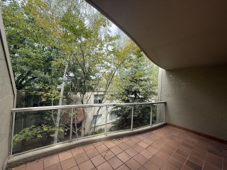 Spacious Three-Level Townhouse with Golf Course Views