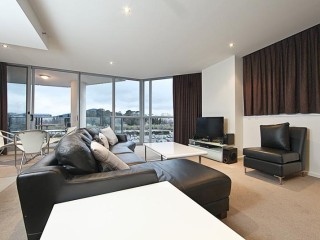 Spacious Fully Furnished Apartment with Study