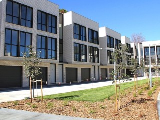 Modern Townhouse in the Heart of Phillip