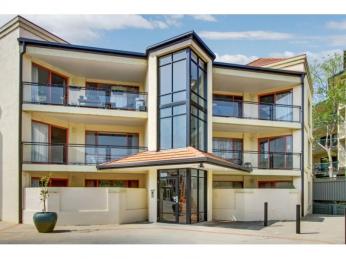 Top Floor, End Apartment, Let the Sun Shine In!