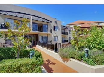 Stylish Apartment in the Heart of Kingston