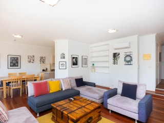 Stylish Fully Furnished Top-Floor Apartment in Kingston