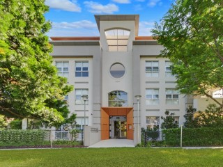 Top Floor Two Bedroom Apartment in Boutique Complex